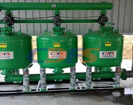 砂石（shí）過濾（lǜ）器安（ān）裝現場