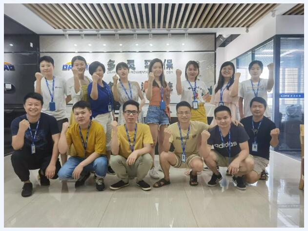 市場（chǎng）部加油