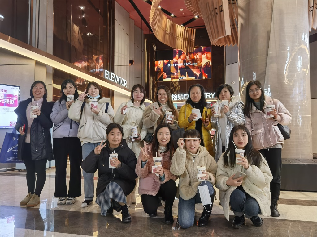 情暖三八節--蘑菇传媒视频的美（měi）麗半邊天